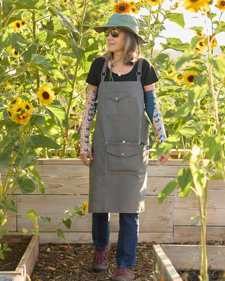The Canvas Workhorse Apron - Dark Grey