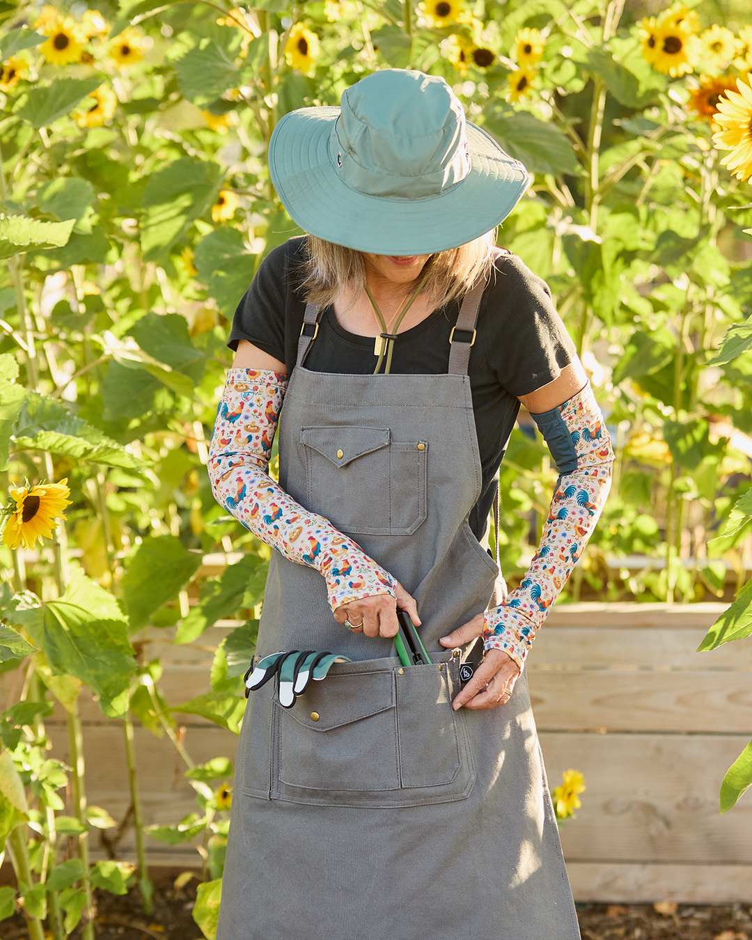 The Canvas Workhorse Apron - Dark Grey